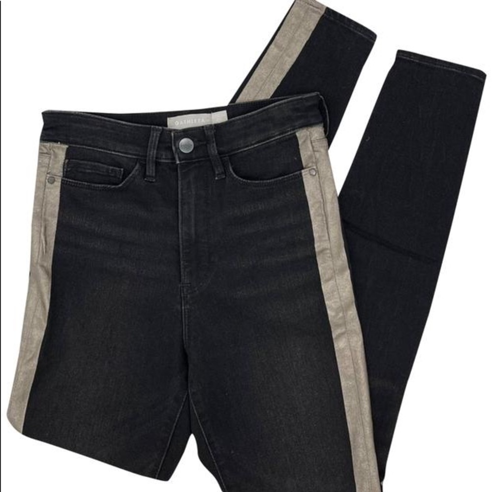 Size 6T Sculptek high-waisted Athleta jeans with gold stripe.